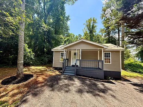 604 McCurdy Rd Photo 1