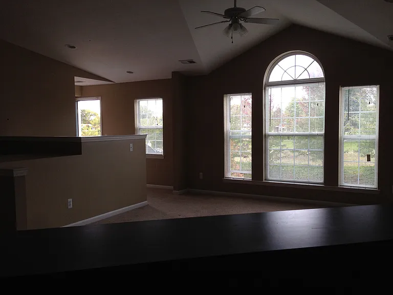 23870 Northstone Village Dr — Photo 37