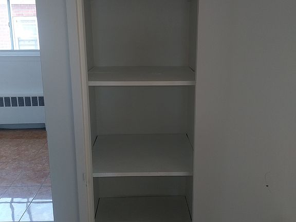 5th image of 2585 Lurting Ave