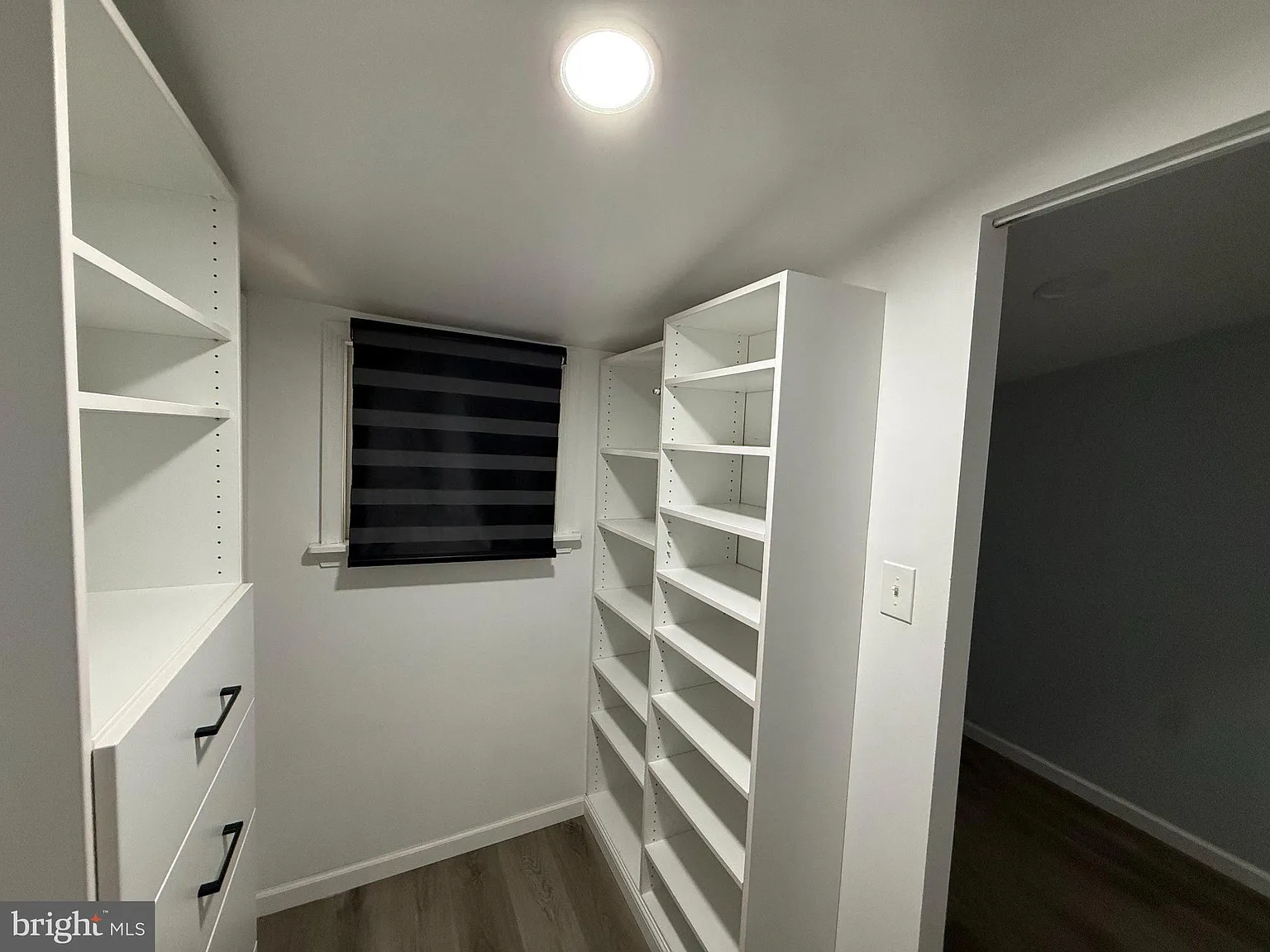 1 bed, 1.0 bath, 2200 sqft, $1,450 — Photo 4