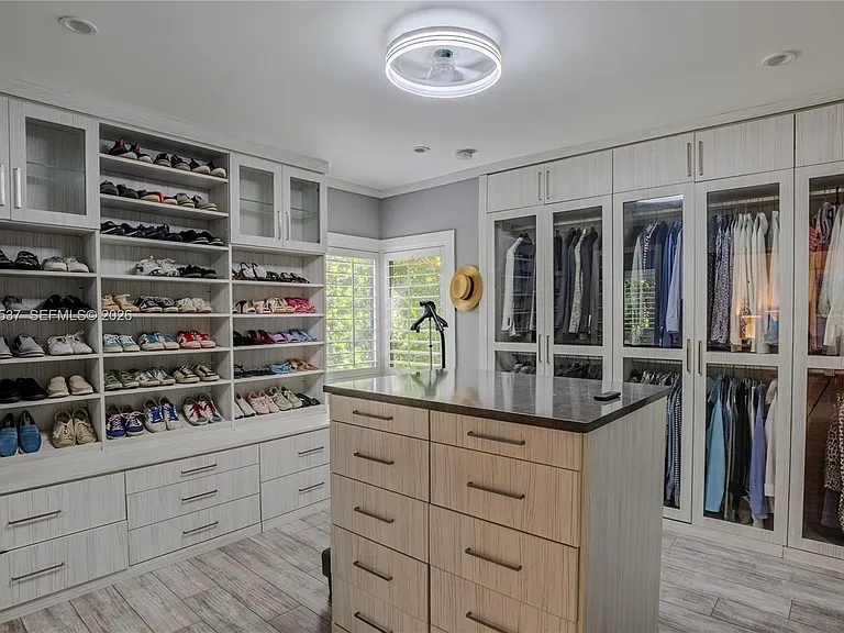 231 Fluvia Ave — Photo 9