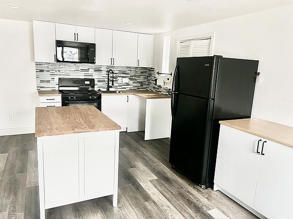 2nd image of 3779 Rosewood Ave #3