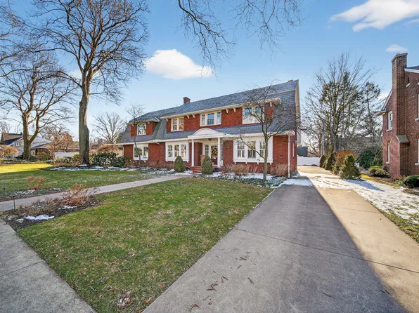 426 Shawnee Dr, Erie, PA 16505