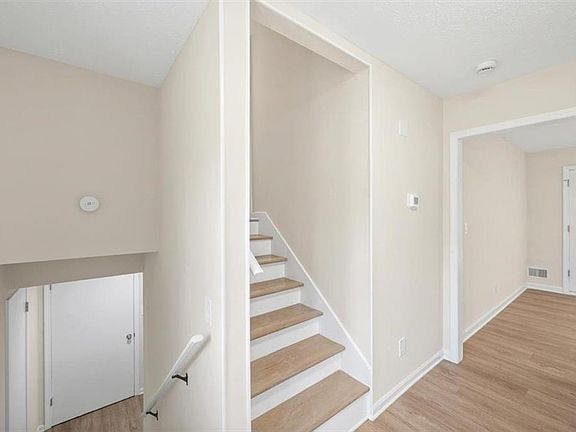 5th image of 4471 Myrtle Hill Rd NE