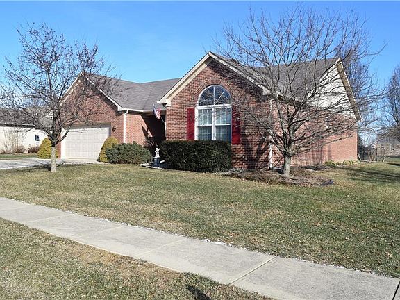 2nd image of 2690 S Oak Dr
