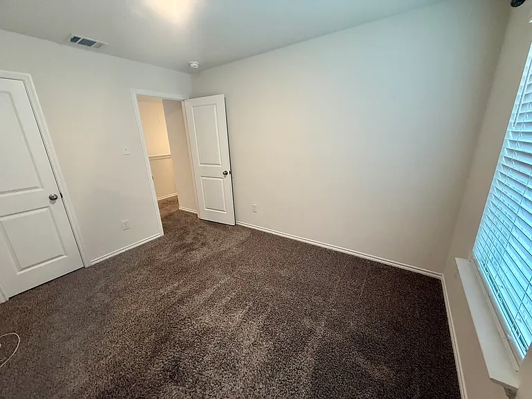 Guest bedroom #1