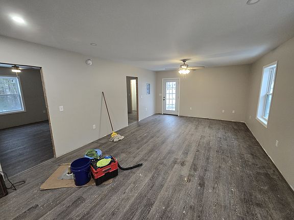 2nd image of 17 Harding Way #1