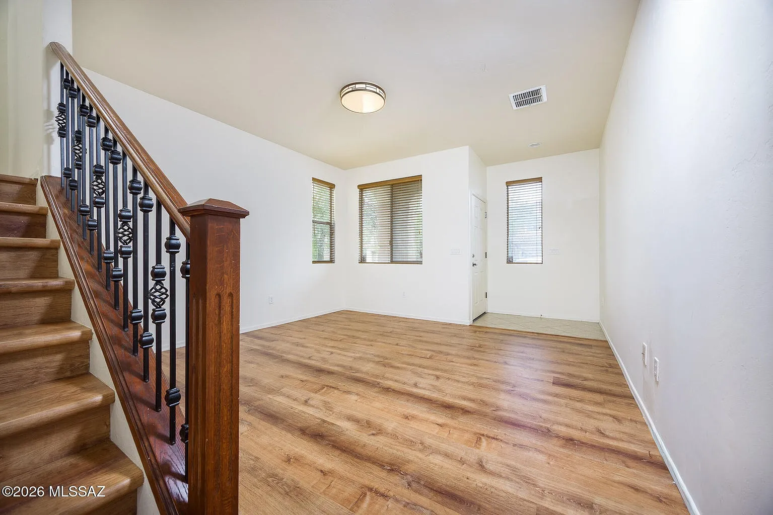 4 bed, 1900 sqft, $2,195 — Photo 3