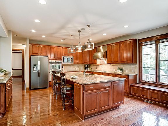 5th image of 5440 Lynbrook Ln
