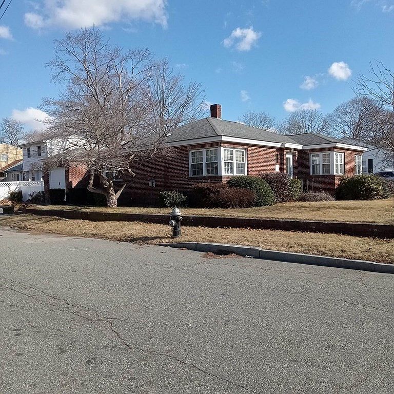 287 Oak St, Brockton, MA 02301 Zillow