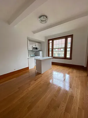 Rented by Compass | media 7