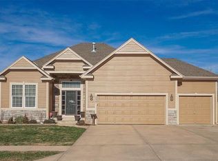 15947 Gretna St, Gardner, KS 66030