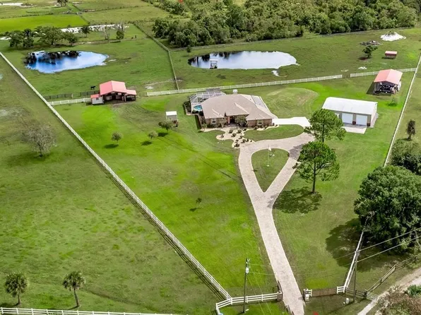 620 Willow Pond Ln, Osteen, FL 32764