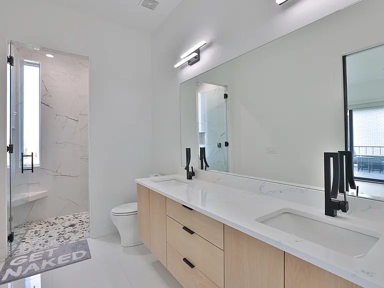 716 Western Ave — Photo 21