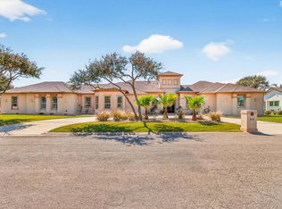 301 Olympic Dr, Rockport, TX 78382