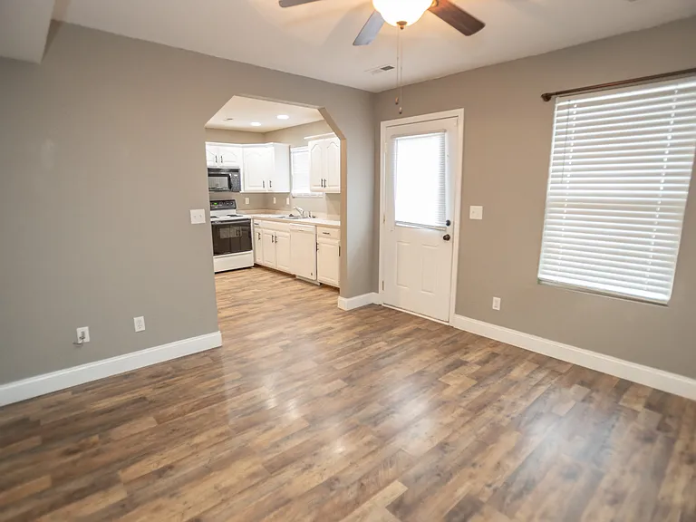 125 Hayes Rd #B — Photo 18