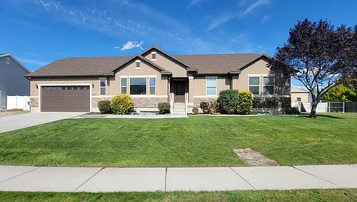 1652 W Brooke St Photo 1