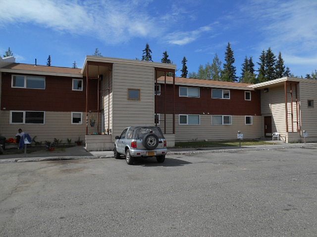 1st image of 658 Fairbanks St
