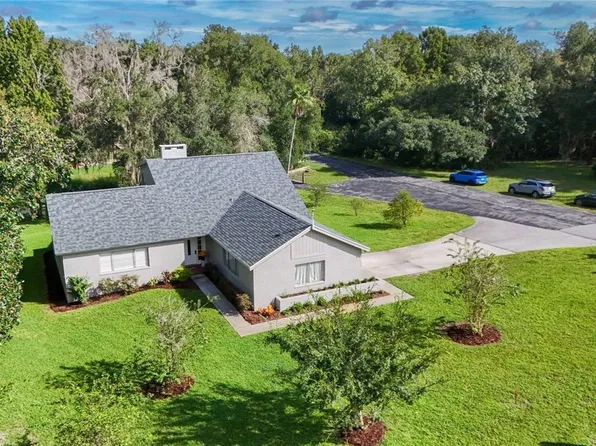 2820 S Circle Dr, Inverness, FL 34450