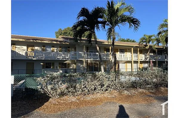 Building Photo - 3100 Coral Springs Dr #2A