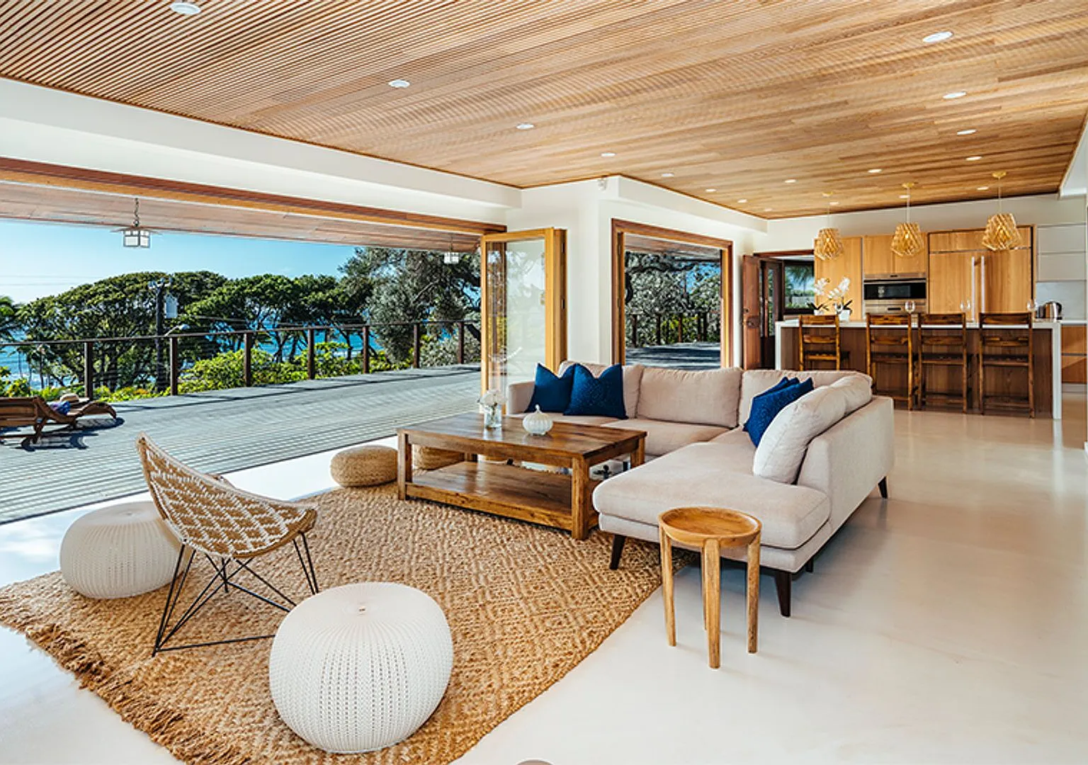 Diamond Head Tranquility: 4BR/4BA Home with Ocean Views & Private Courtyards — Photo 2
