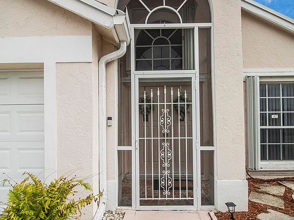 4th image of 107 Saratoga Boulevard E