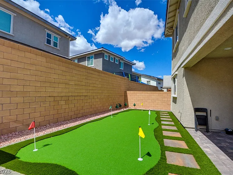 141 Neverland Ave — Photo 36