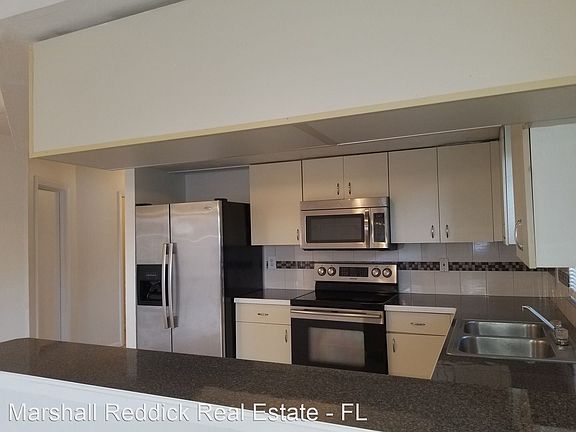3rd image of 225 NE 23rd Pl