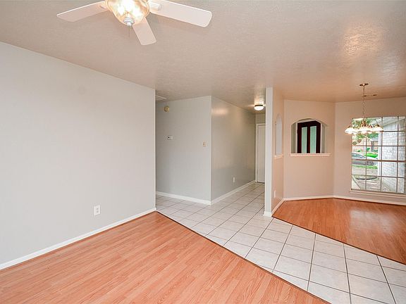 5th image of 16314 Camino Del Sol Dr