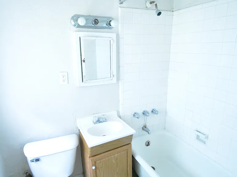 251 W Rittenhouse St #104 — Photo 8