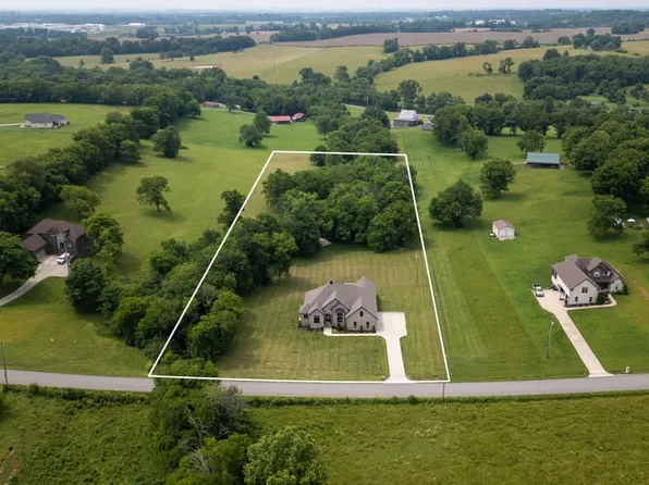 104 Branham Mill Rd, Gallatin, TN 37066
