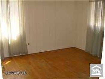 4th image of 11424 Harvard Dr