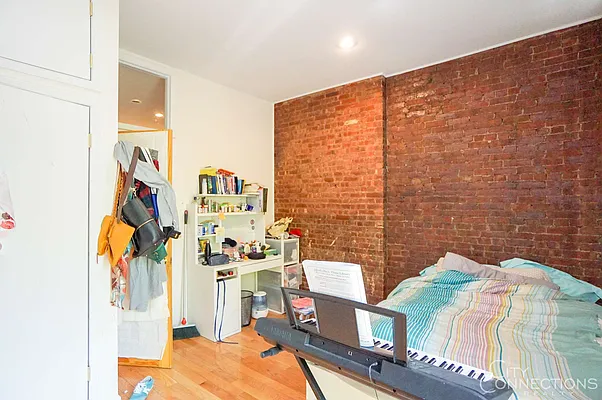 Rented by City Connections Realty | media 39