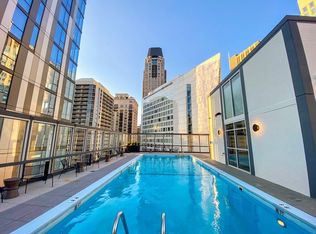 19 E Chestnut St, Chicago, IL 60611