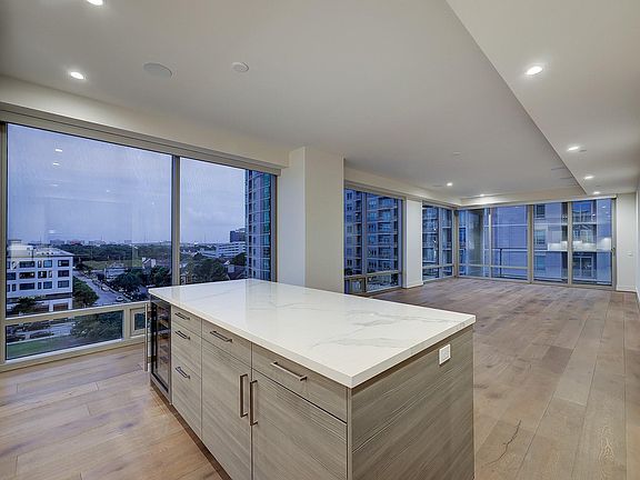 3rd image of 2047 Westcreek Ln #807