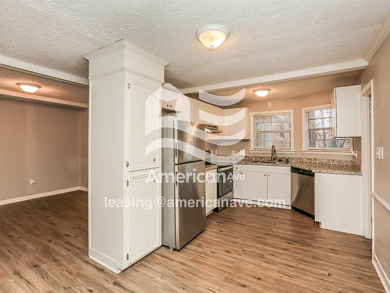 822963_003_wm_-_living_room_13468028.jpg