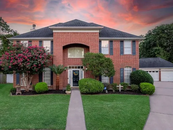 1424 Arbor Ct, Nederland, TX 77627
