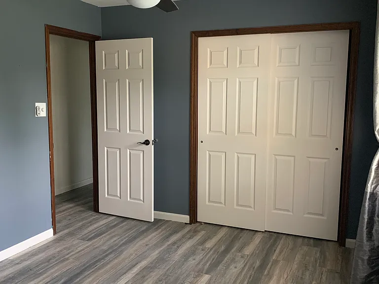 7366 Oakdale Dr — Photo 2