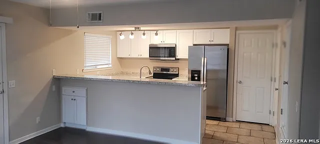 2 bed, 2.0 bath, 1383 sqft, $1,395 — Photo 2