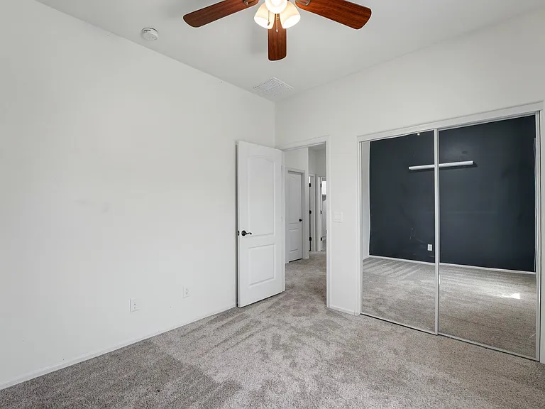 4036 E Carla Vista Dr — Photo 33