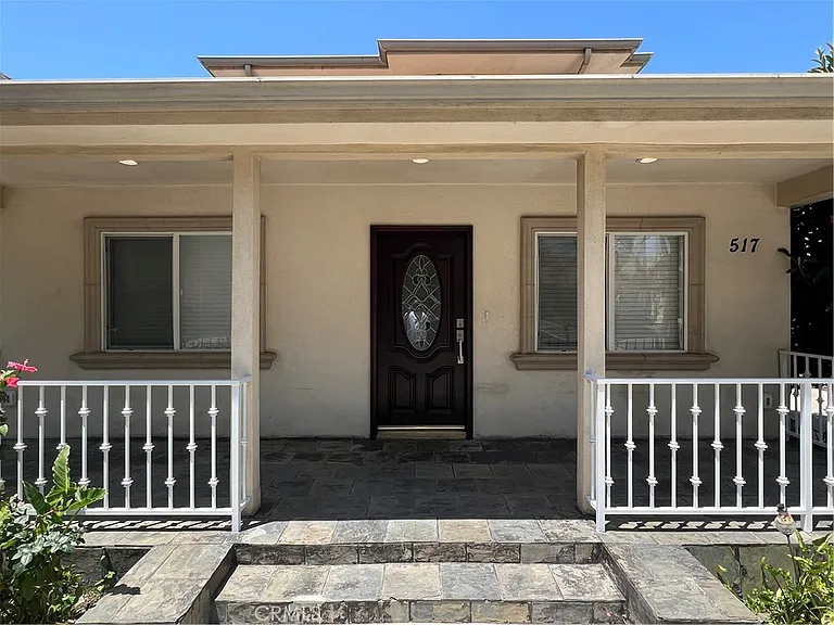 517 Concord St — Photo 2