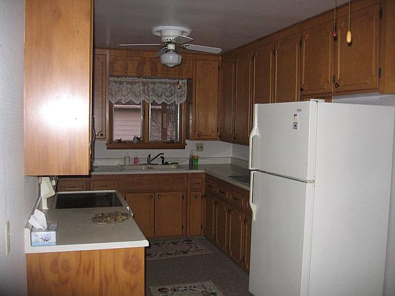 4th image of 424 S 7th St
