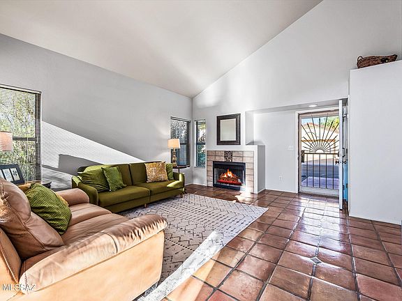 4th image of 621 W Cassidy Pl