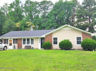 102 Fox Run Cir, Greenville, NC 27858