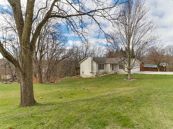 3rd image of 205 Brandy Dr