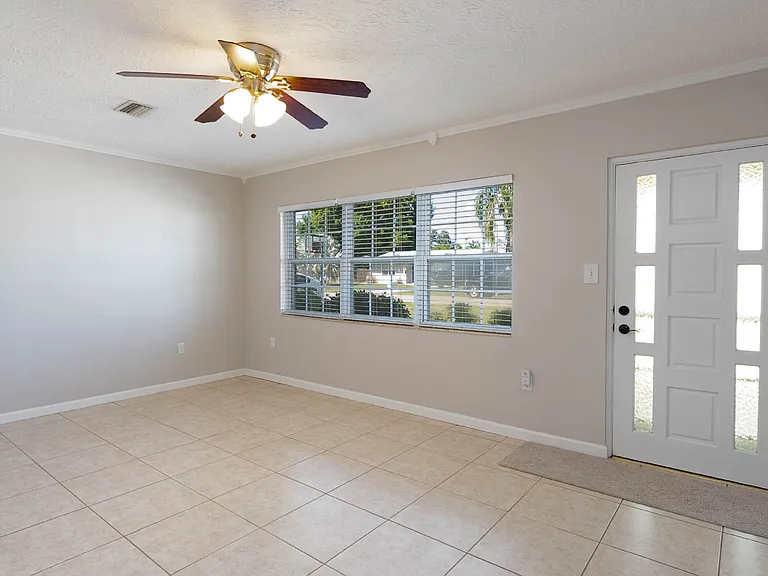 2714 Grand Cayman St — Photo 17