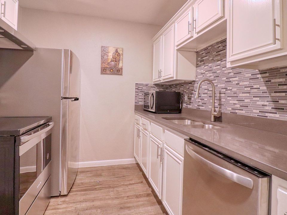1st image of 2221 Bowie Dr #8
