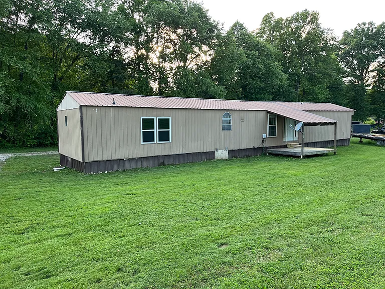 1303 Town Branch Rd — Photo 1