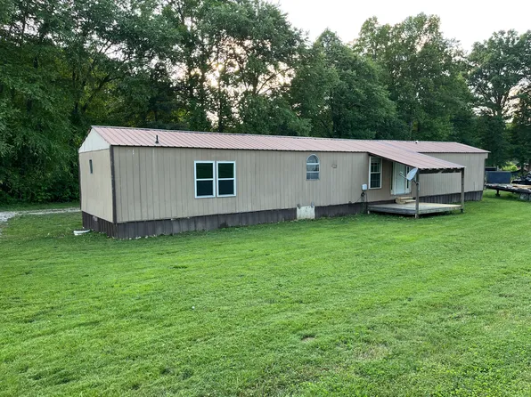 1303 Town Branch Rd, Jeffersonville, KY 40337