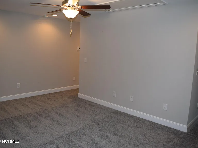 829 Blue Bird Dr — Photo 13